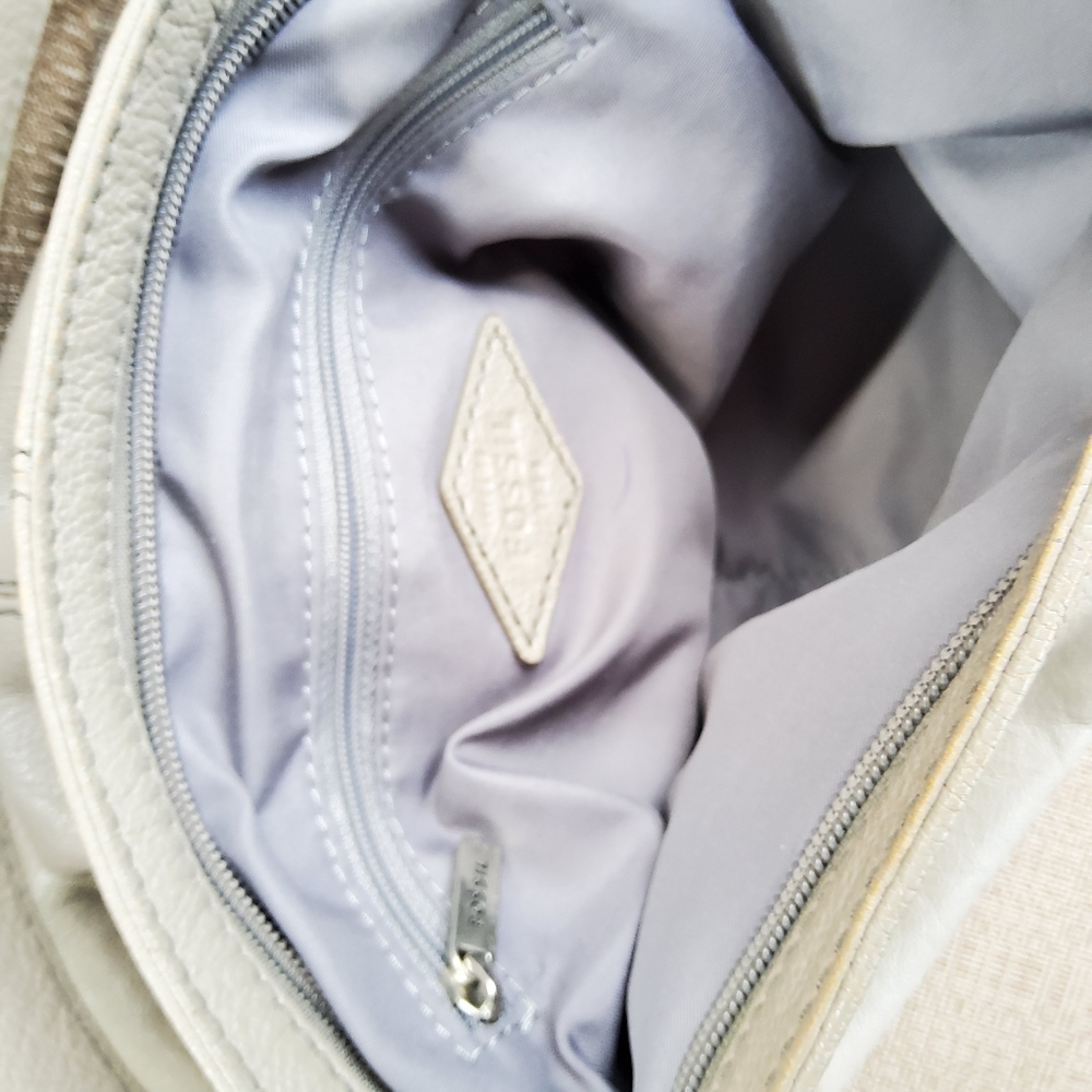 Fossil Soft Leather Shoulder Bag in Light Gray - Picture 10 of 12